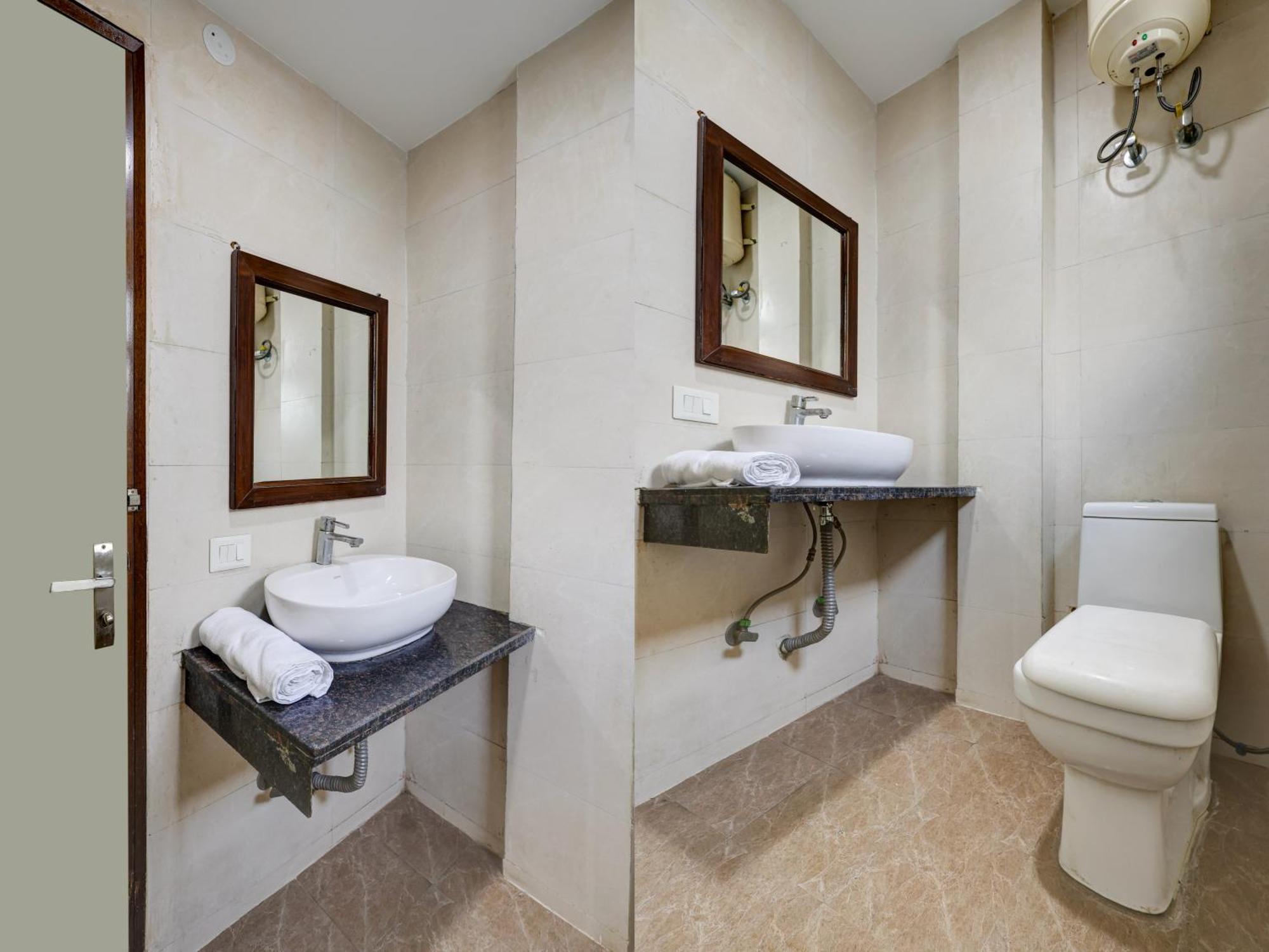 Hotel Aron By The Premium Villa ニューデリー エクステリア 写真