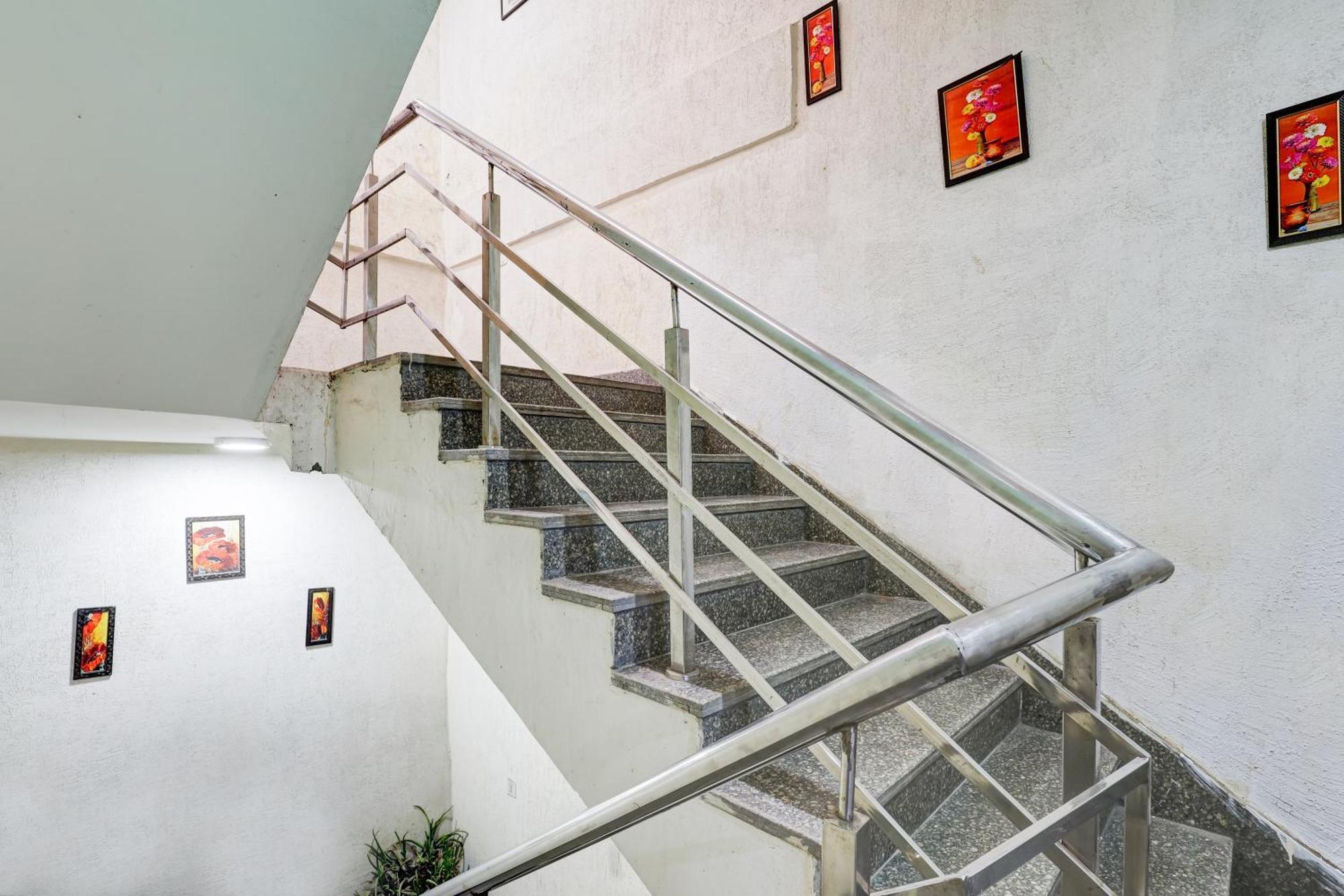 Hotel Aron By The Premium Villa ニューデリー エクステリア 写真