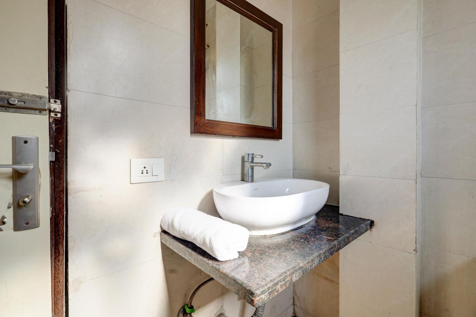 Hotel Aron By The Premium Villa ニューデリー エクステリア 写真